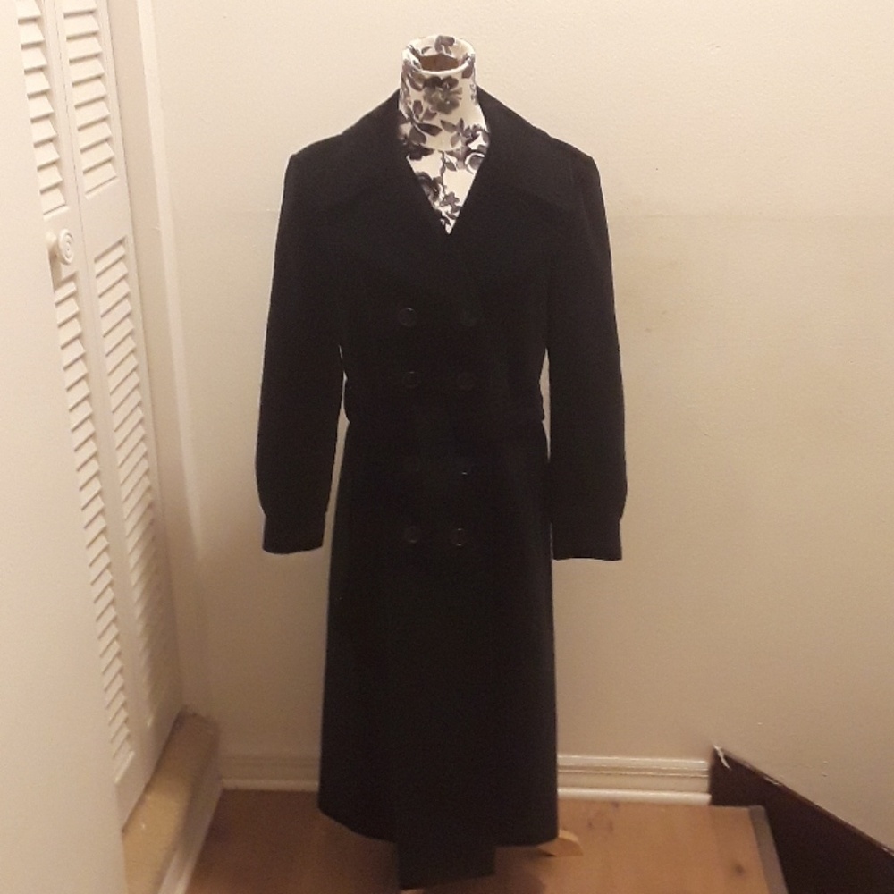 Black vintage velvet maxi coat. 1970s Goth Trenchc